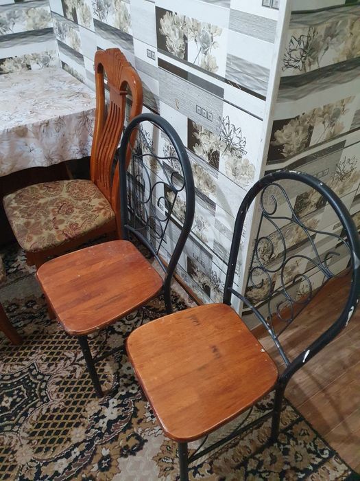 Стулья старые бу