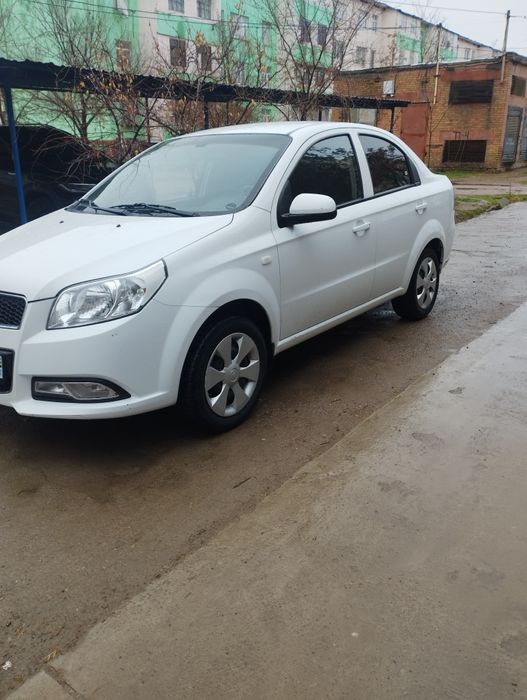 Нексия 3 сотилади