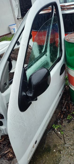 Рено Канго 2005г врати