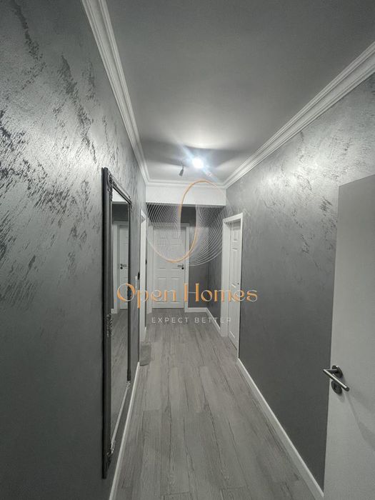 Продава се Тристаен апартамент в Пловдив, Младежки Хълм - 101 кв.м за 1981 €/кв.м - Снимка #7