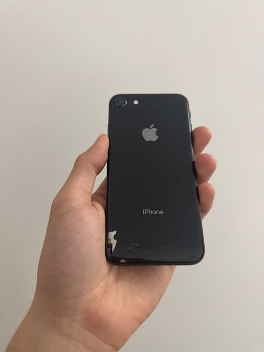 Iphone 8 на 64 гиг