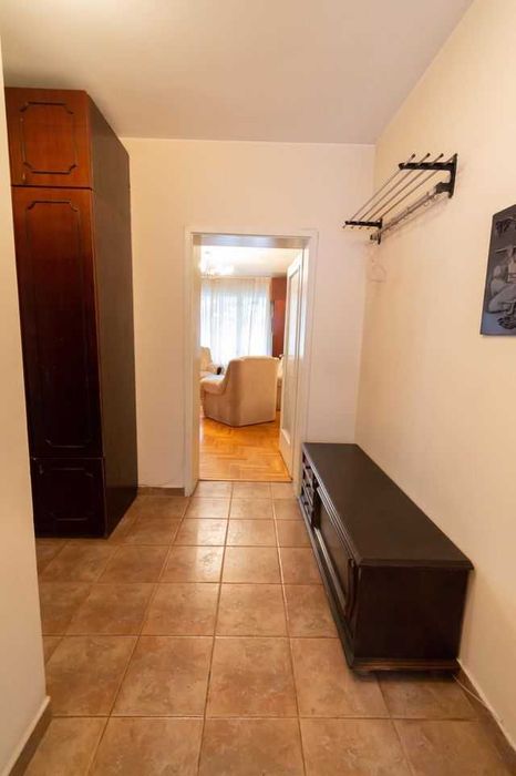 Дава се под наем Тристаен апартамент в София, Оборище - 96 кв.м за 448.8 € - Снимка #1