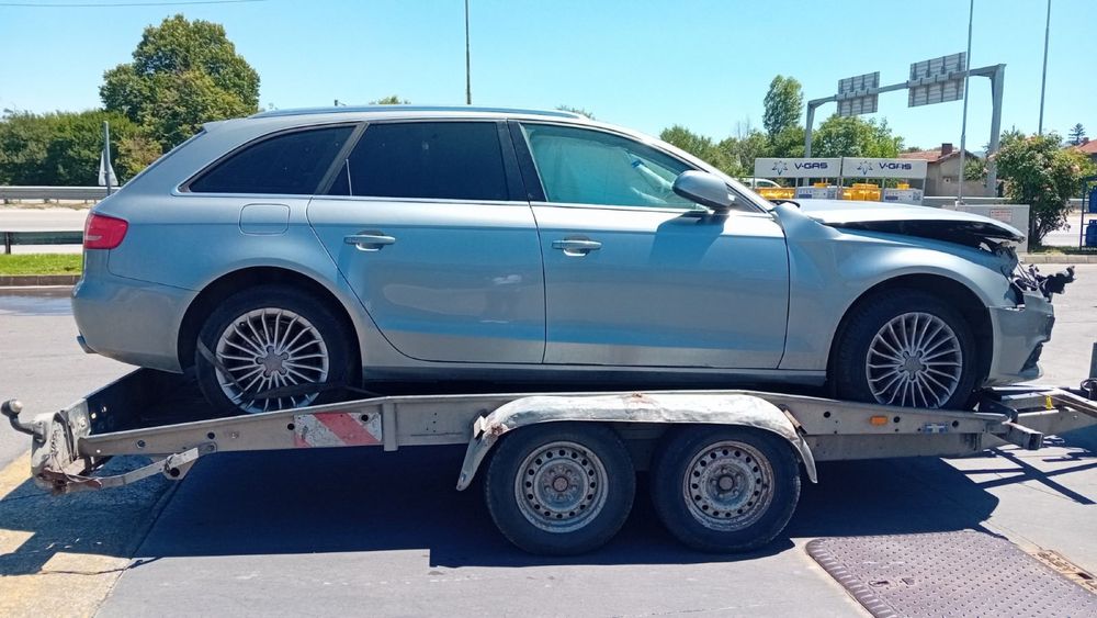 Продава се само на части Audi A4 B8 3.0 tdi