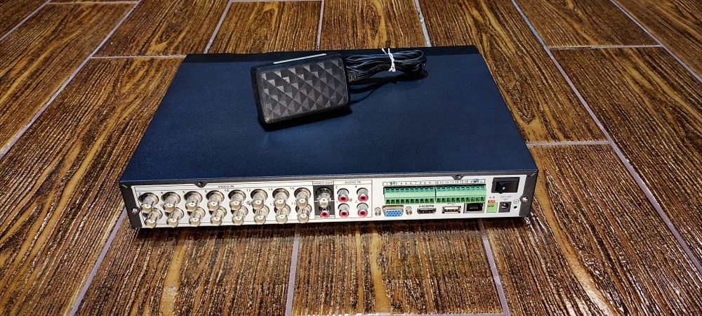 2) DVR HD  cu 16 porturi Dahua - Vandut