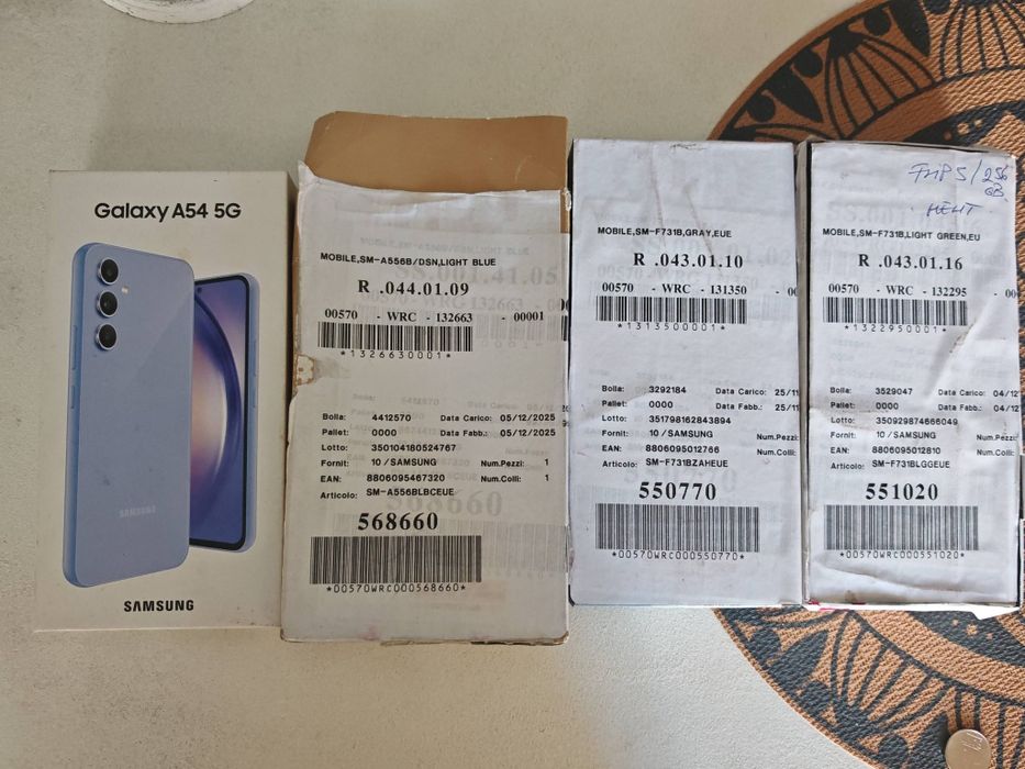 Telefoane Samsung  pachet de 4 bucăți