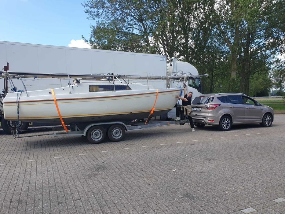 Vând velier Neptun 22