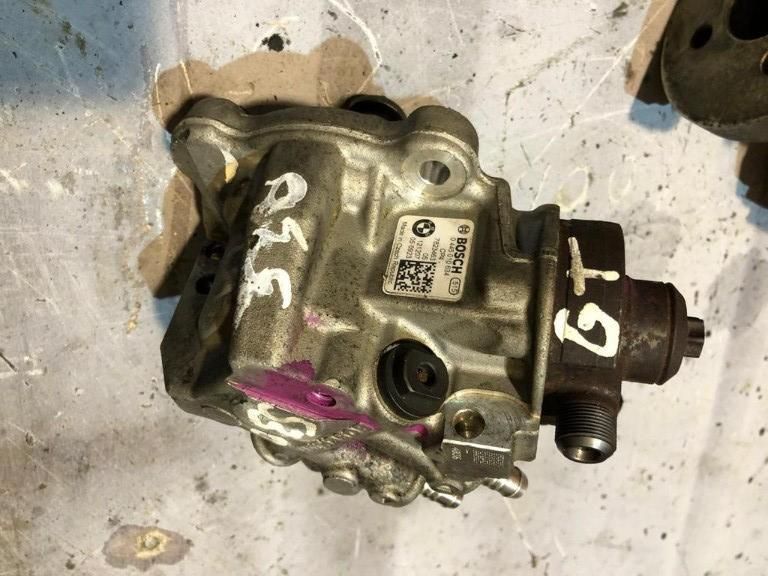 Pompa injectie BMW Seria 5 (2010-2017) [F10] 3.0d n57 7823463