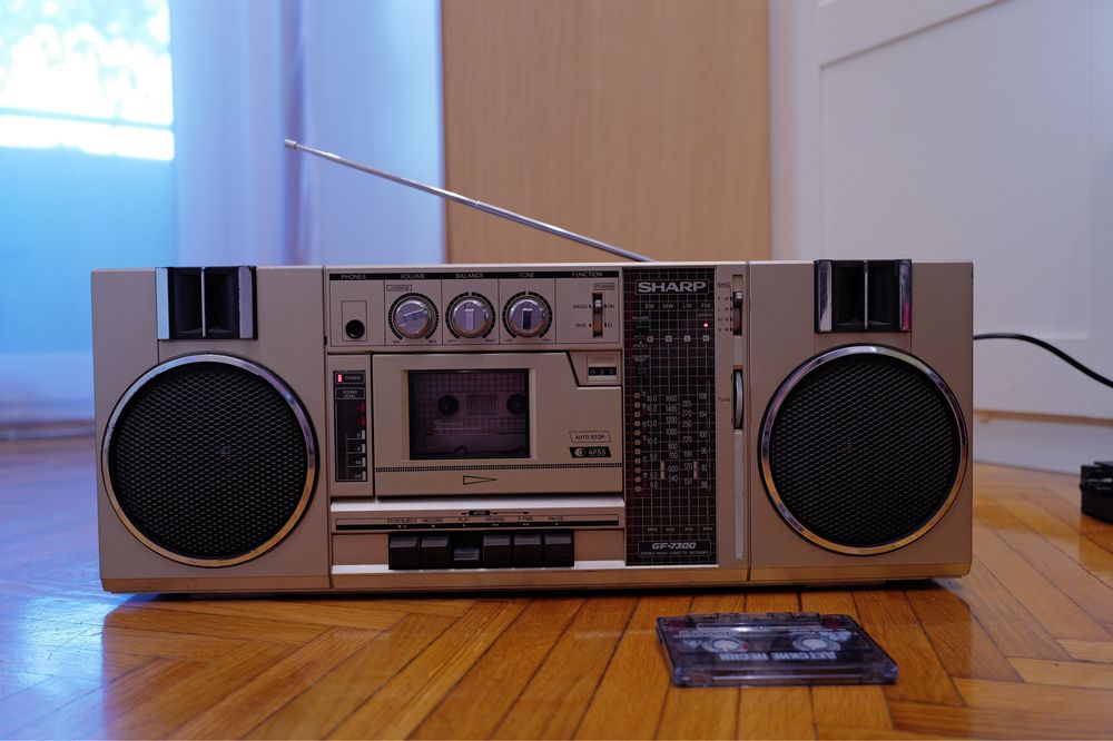Radio casetofon Sharp GF-7300HG boombox stare buna vintage