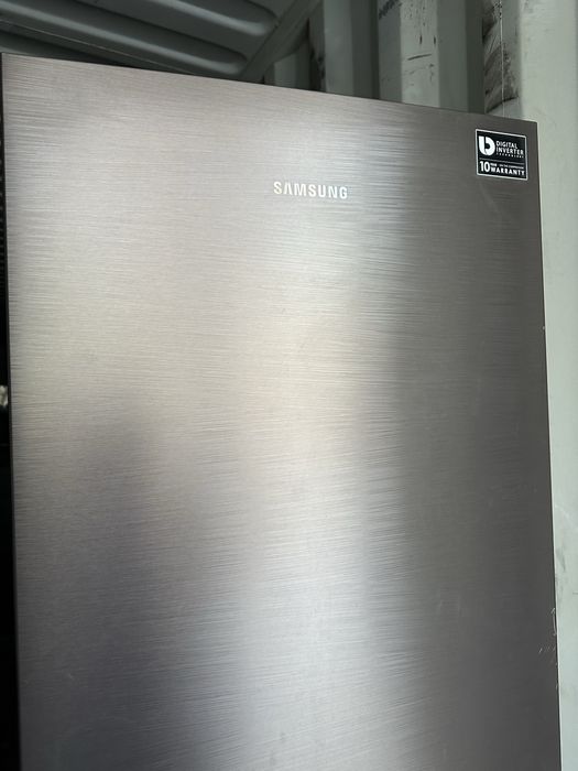 Продаю домашний холодильник