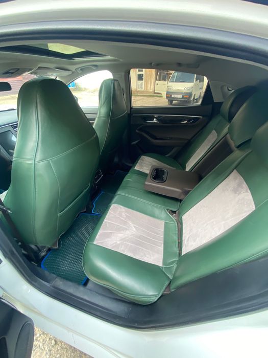 Jac j7 engil avtomobil