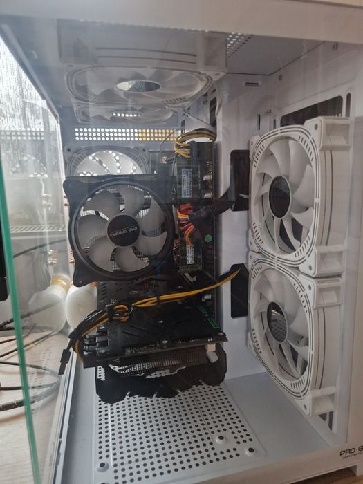 Setup PC Gaming  Complet 4500 Lei negociabil