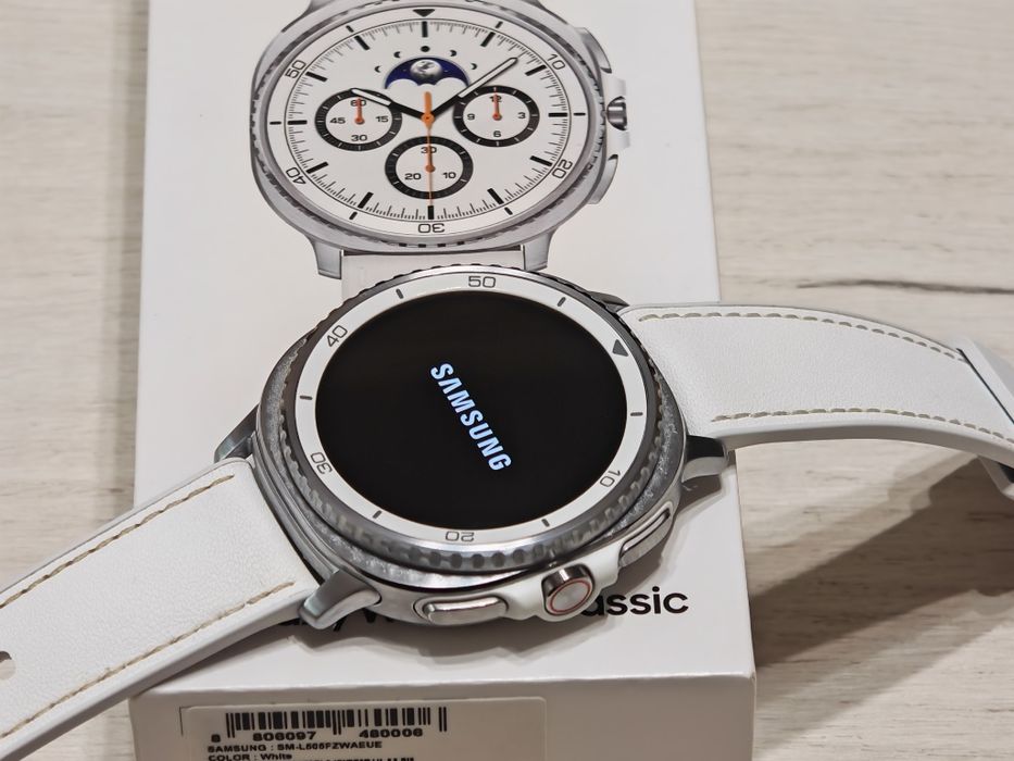Като нов Samsung Galaxy Watch 8 Classic LTE  White Гаранция