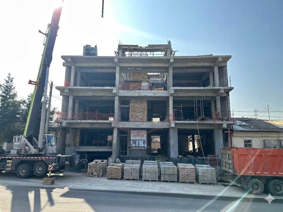 ПРОДАЮТСЯ офисные помещения 179кв.м.+430кв.м. с подземным паркингом