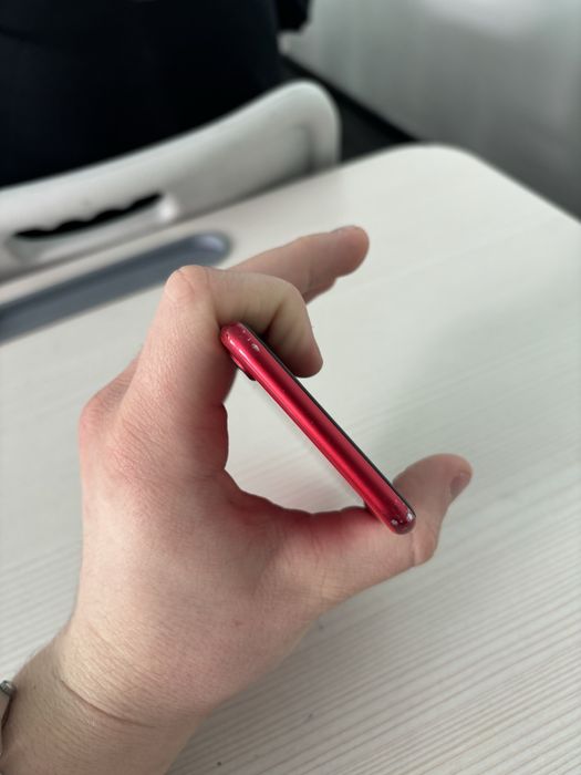 Срочно продам аифон Se