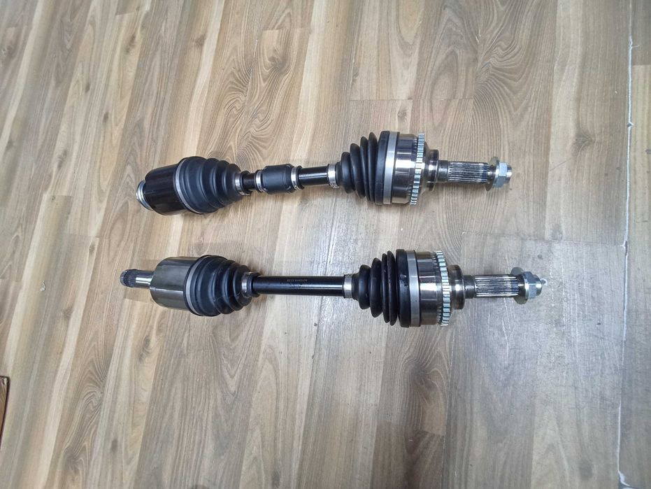 Привод в сборе гранаты на Mazda 626, Cronos