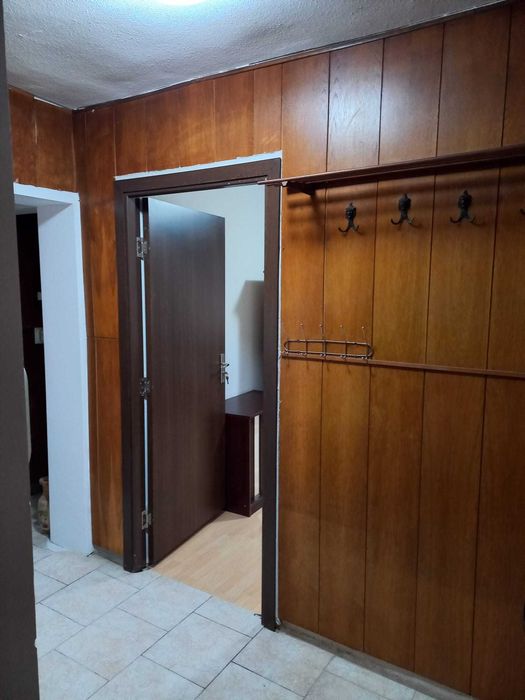 inchiriez aprtament cu 2 camere