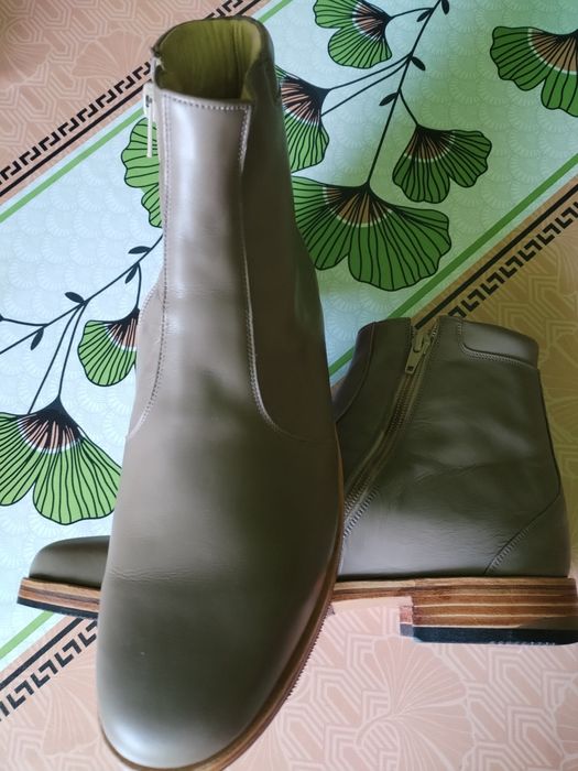 Încălțăminte din piele