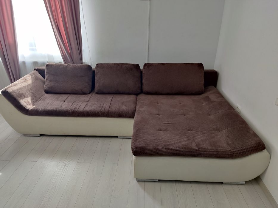 Colțar de living extensibil in 2 culori-3 perne mari