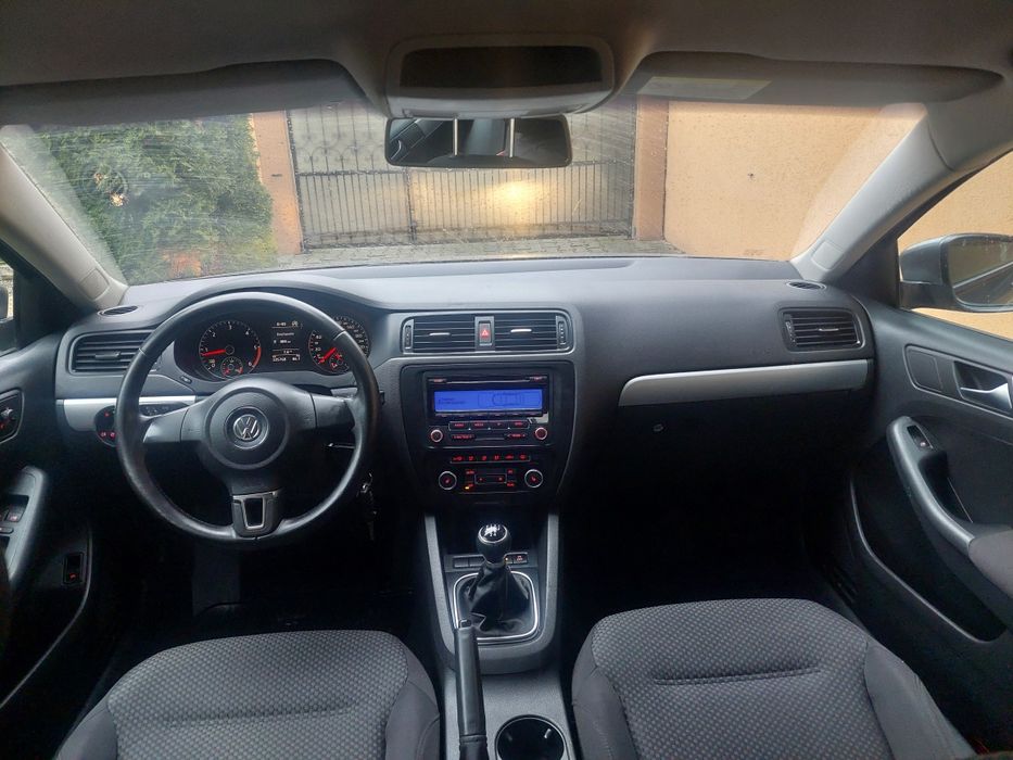 Vând  VW JETTA  1 6.TDI.