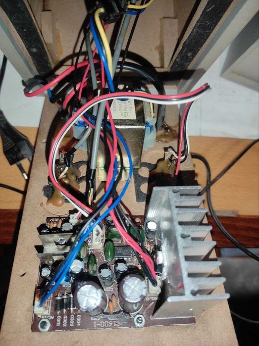 Сабвуфер с колонками SAY YOU на восстановление или запчасть.