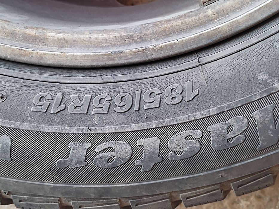 Джанти и гуми  за Рено107коня