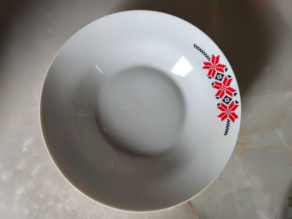 set farfurii model etnic/traditional