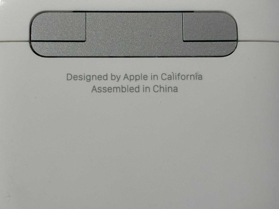 Безжични слушалки Apple - AirPods 4