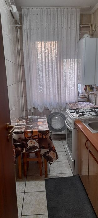 Închiriez apartament 2 camere