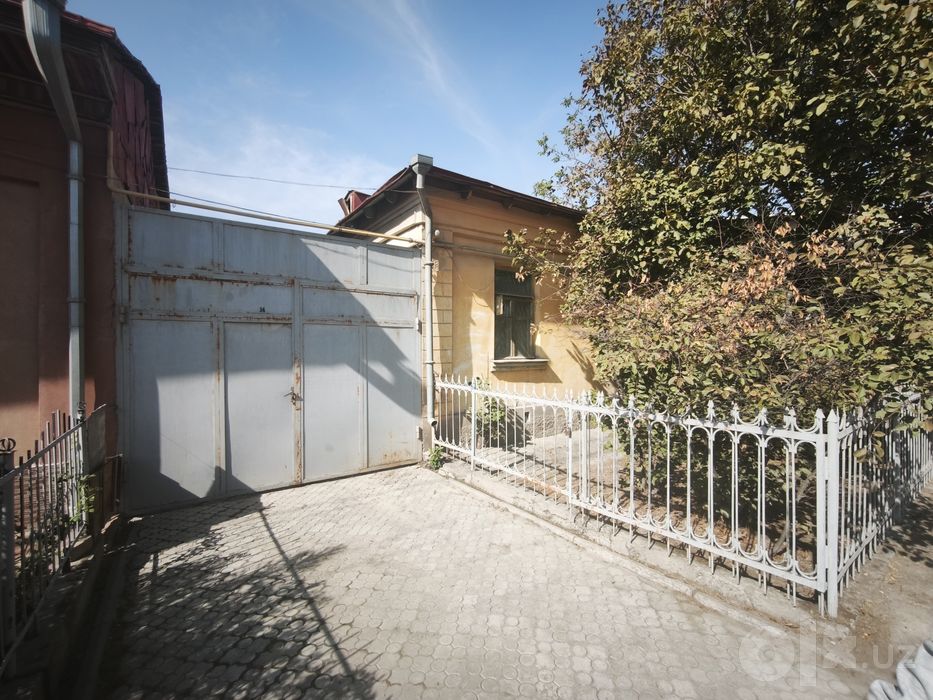 Продам дом 4 сотки первая линия фасад 14,30