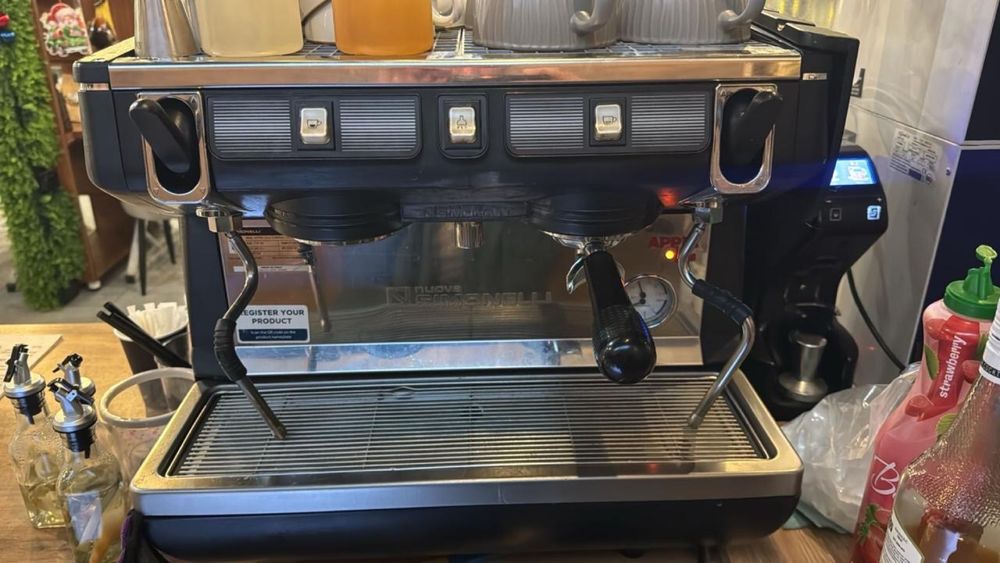 Кофе машинка simoneli