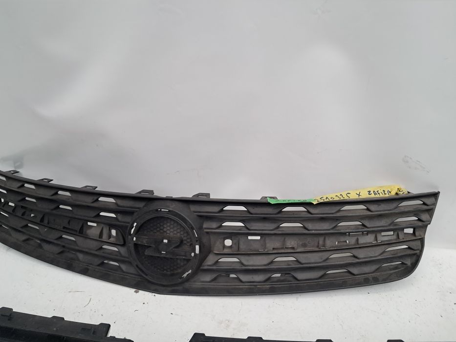 Грил решетка  Opel Zafira  Opel Astra L Opel Astra  K