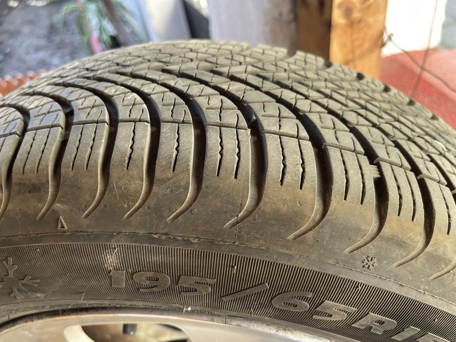 Комплект гуми с джанти за Ауди 5х100