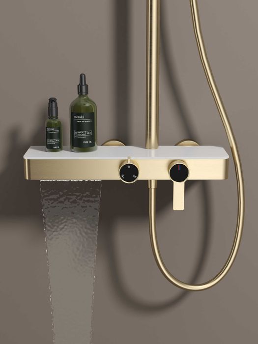 Луксозен душ в златен цвят D29