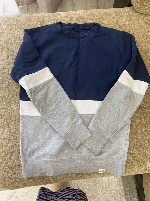 вещи мужские ,Очень в хорошем состоянии,качественные вещи.