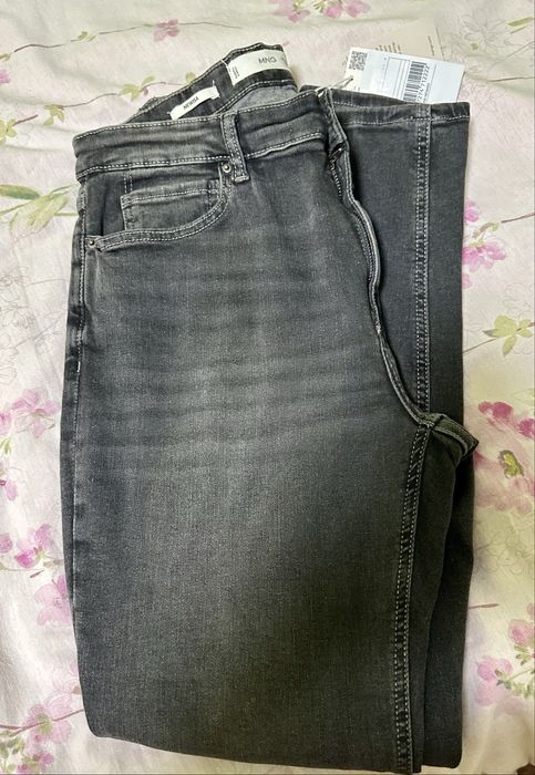 Сиви дънки MANGO