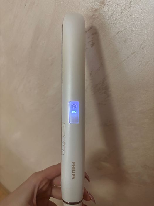 Philips преса за коса с йонна защита