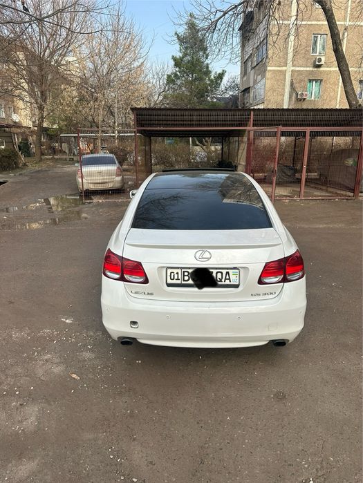 Lexus 2008 yil GS300