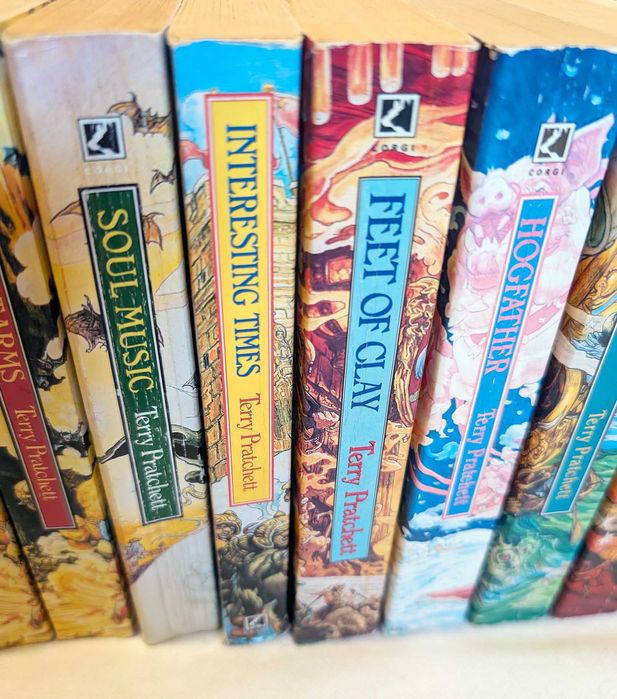 Книги за Света на диска и Джони Максуел, Тери Пратчет, английски