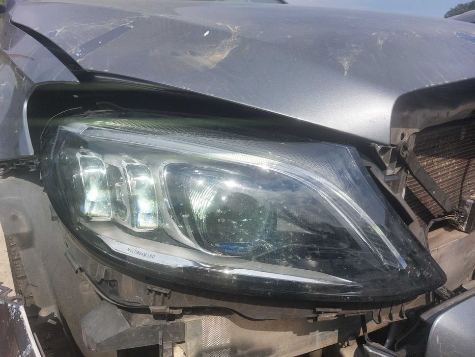 На Части:Mercedes W205 FACE AMG C220d 2019 Ляв волан,Диг.табло,Дистрон