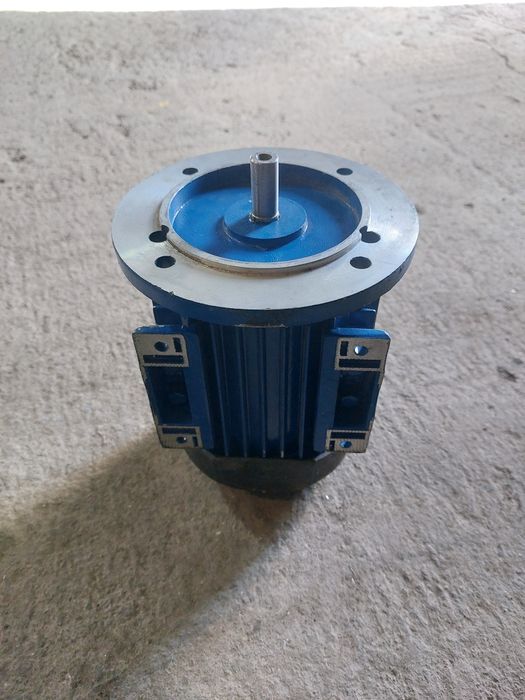 Электродвигатель 0.55 квт 3000 об/мин