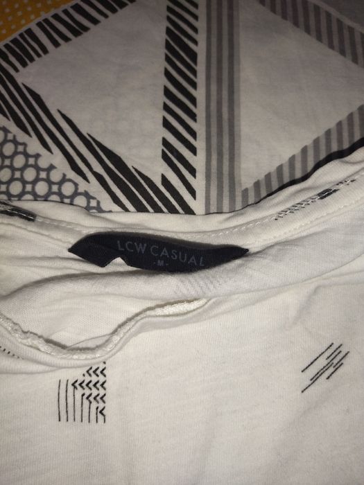 Бяла Мъжка тениска