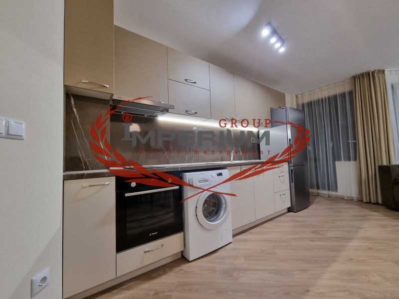 Дава се под наем Двустаен апартамент в Варна, Лятно кино Тракия - 76 кв.м за 510 € - Снимка #1