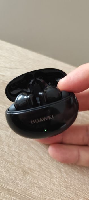 Căști wireless Huawei.