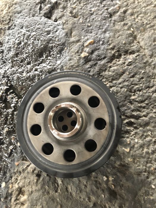 Fulie vibrochen arbore bmw n47d20 impecabile  seria 1 seria 3 seria 5