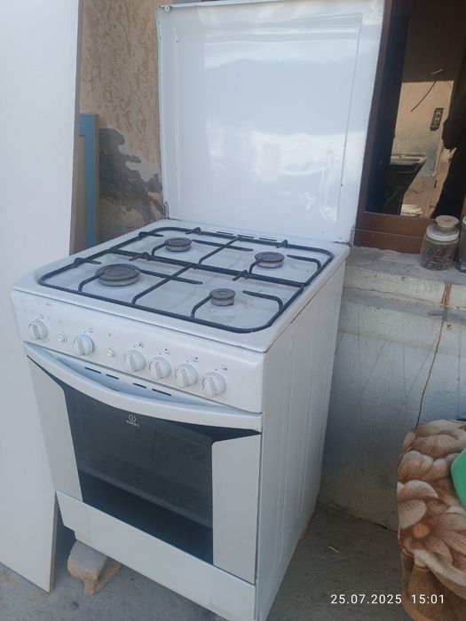Срочно продаётся  газ плита Индизит 60x60x85