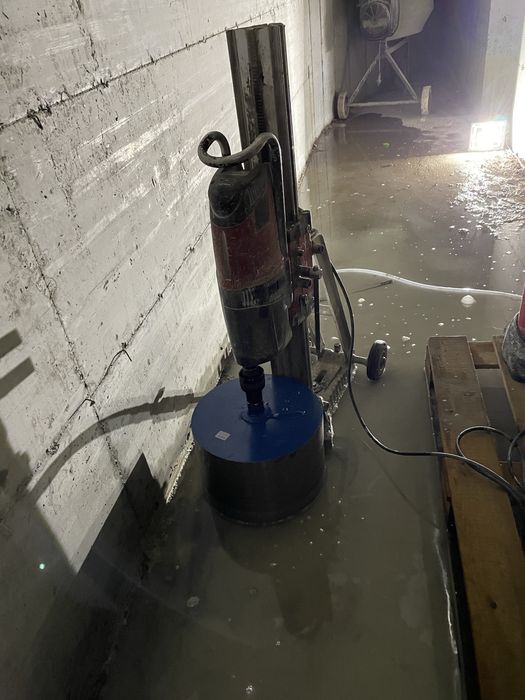 Gauri hote , evacuare centrale , aerisiri , treceri tubulaturi sanitare si electrice , etc.