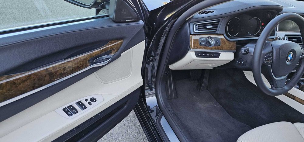 BMW 750 LD xDrive 381 CP