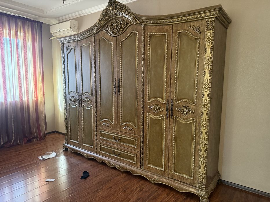 Спальный гарнитур