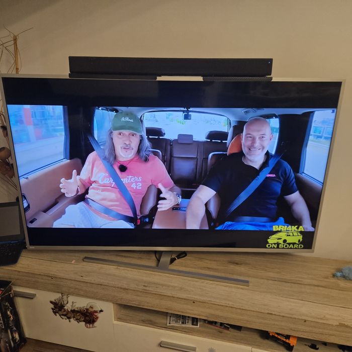 Телевизор Phillips 58 inch