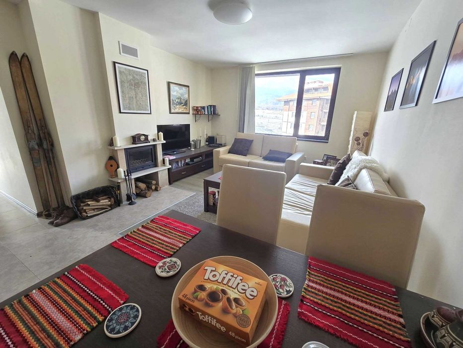 Тристаен апартамент до ски лифта и красива гледка за продажба в Банско